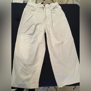 Banana Republic White Wide-Leg pleat front crop Jeans